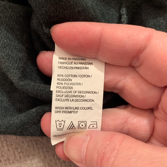 EUC/NWOT Shirt: Pullover, 3-Button, Long-Sleeved Breathable Stretch Henley, Izod - Picture 5 of 9